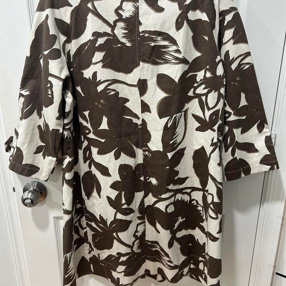 New York & Company Sweaters - SIZE L NEW YORK & CO TAN AND BROWN FLORAL KNEE LENGTH COAT WITH SNAP CLOSURES